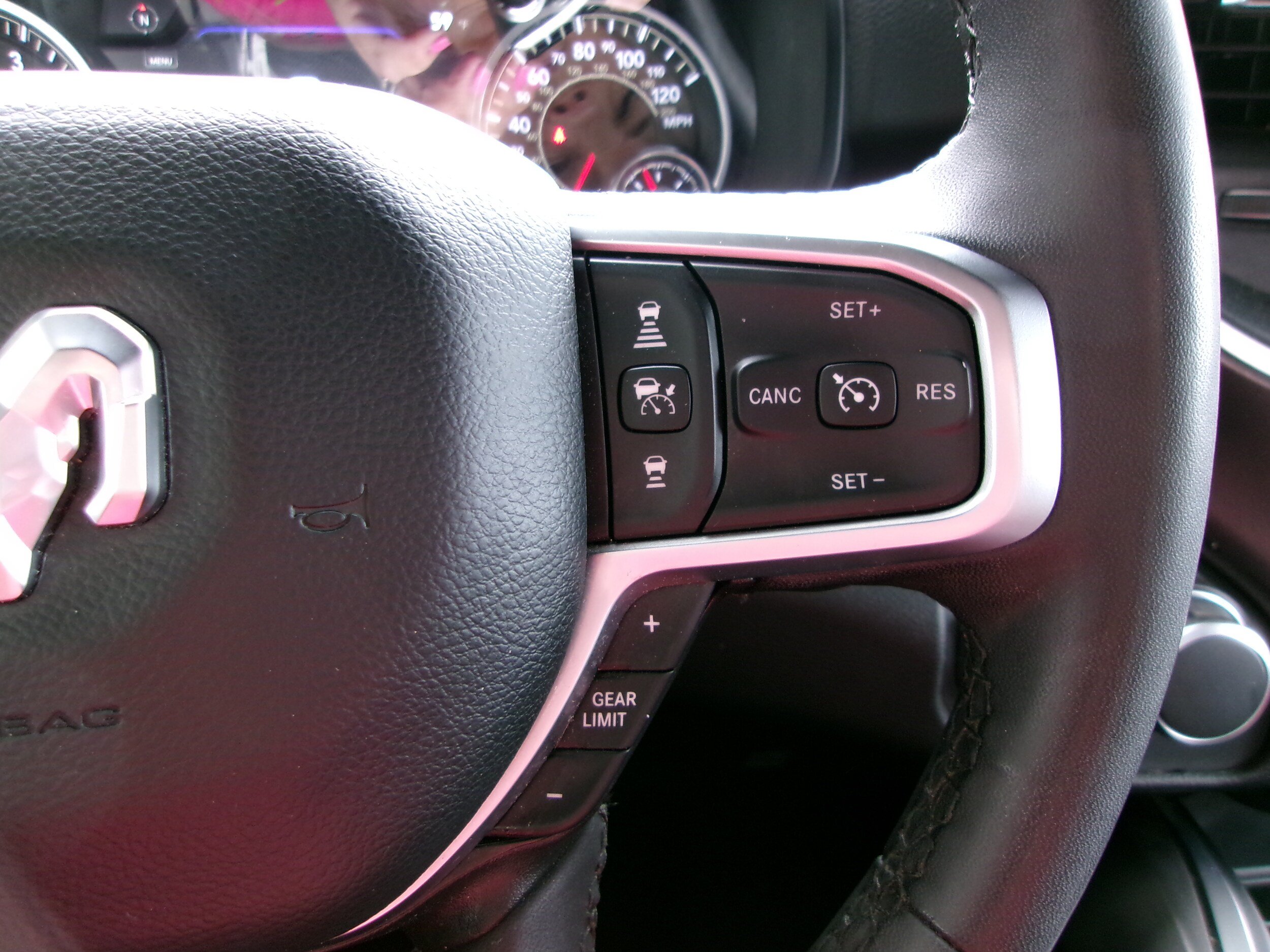 Used 2025 RAM 1500 Big Horn AWD/4WD image 12