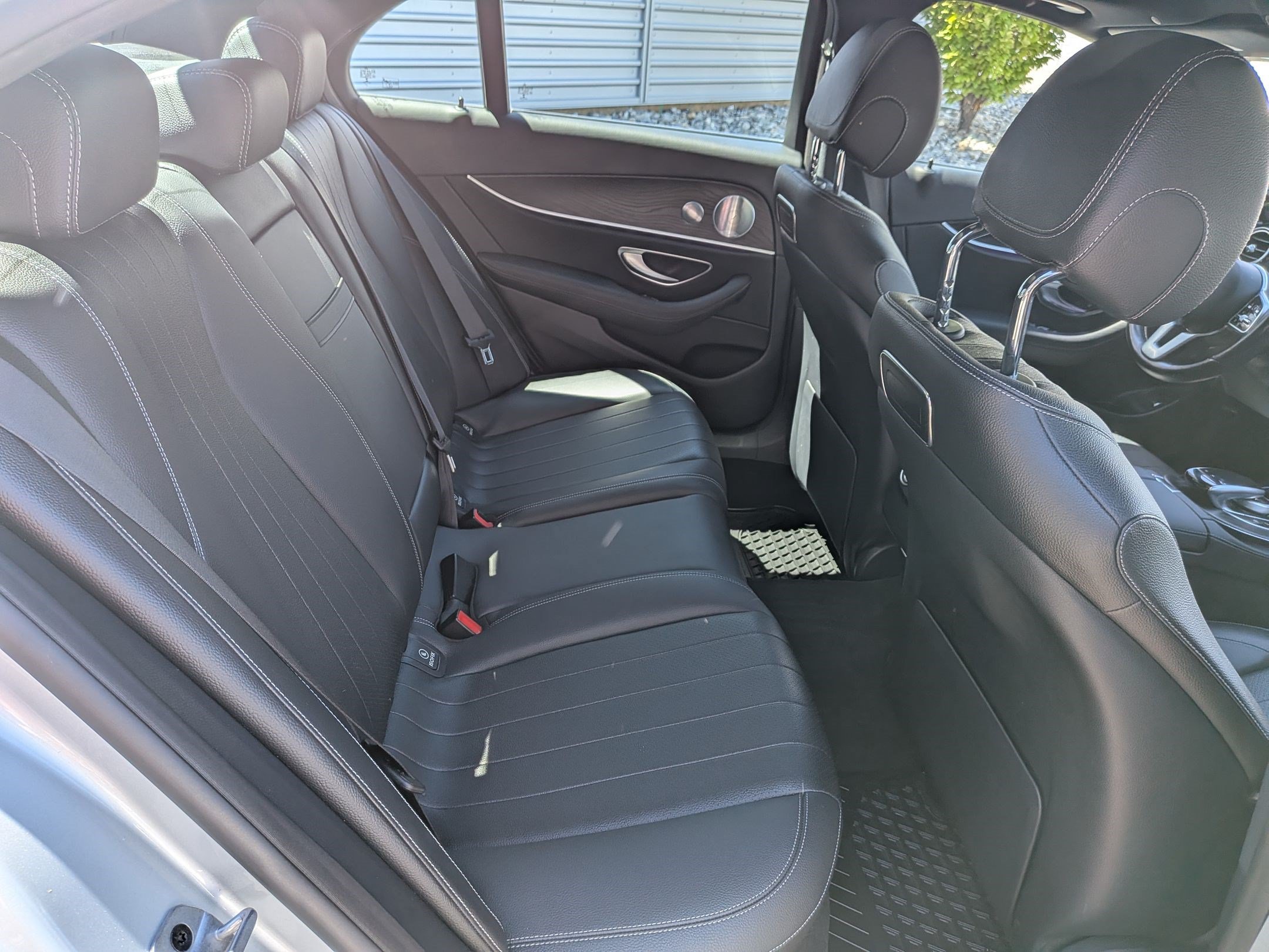 Used 2019 Mercedes-Benz E 300 4MATIC image 29