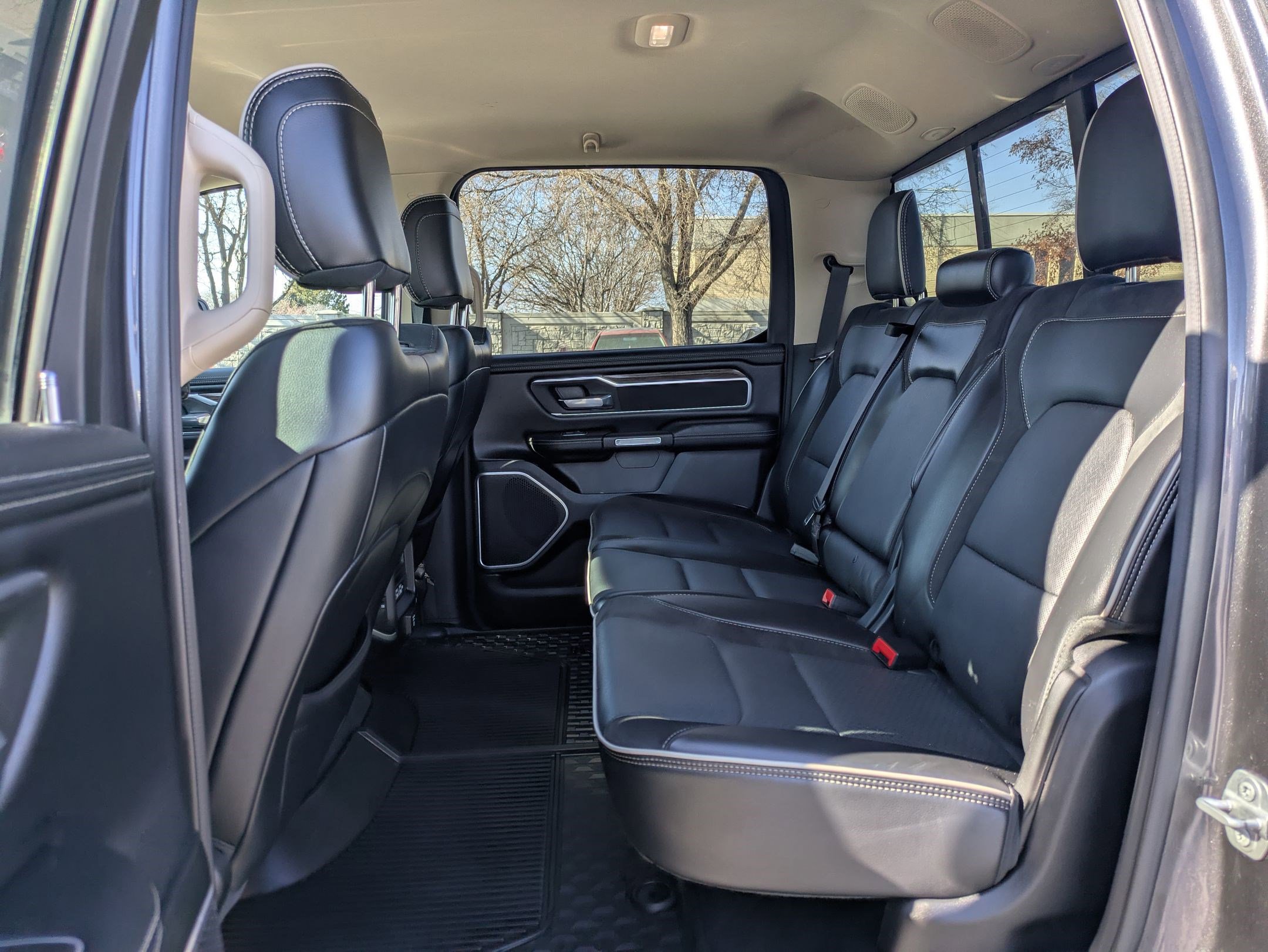 Used 2020 RAM 1500 Laramie image 30