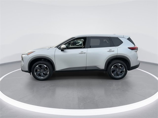 Used 2024 Nissan Rogue SV image 5