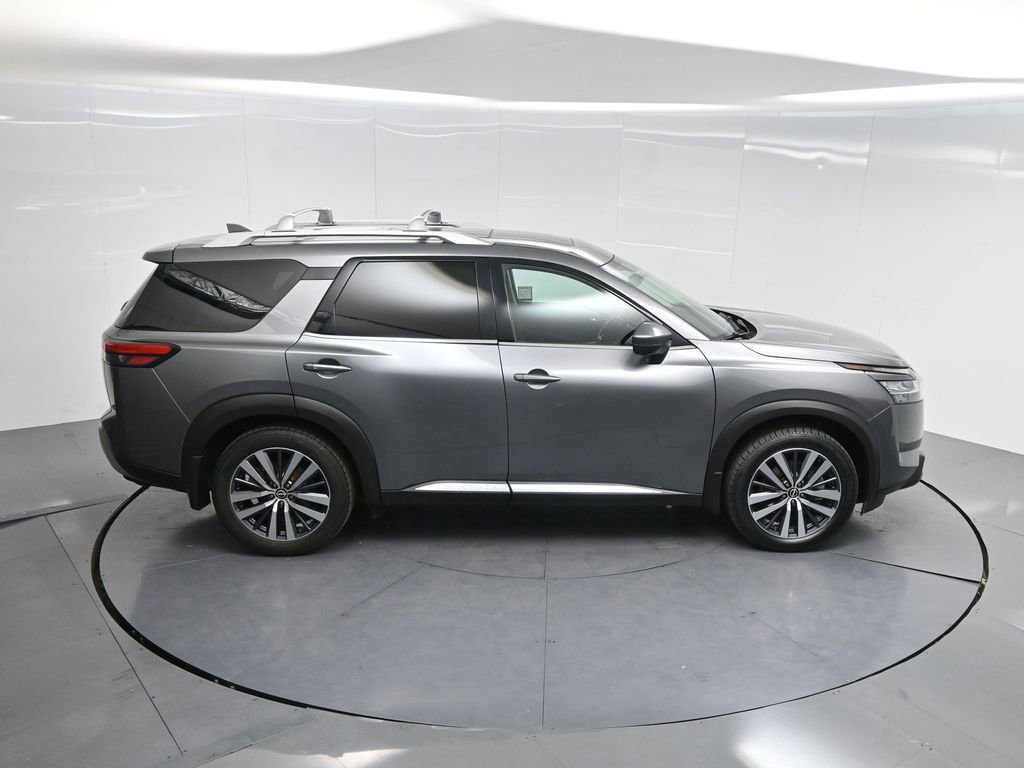 Used 2022 Nissan Pathfinder Platinum w/ Cargo Package image 76