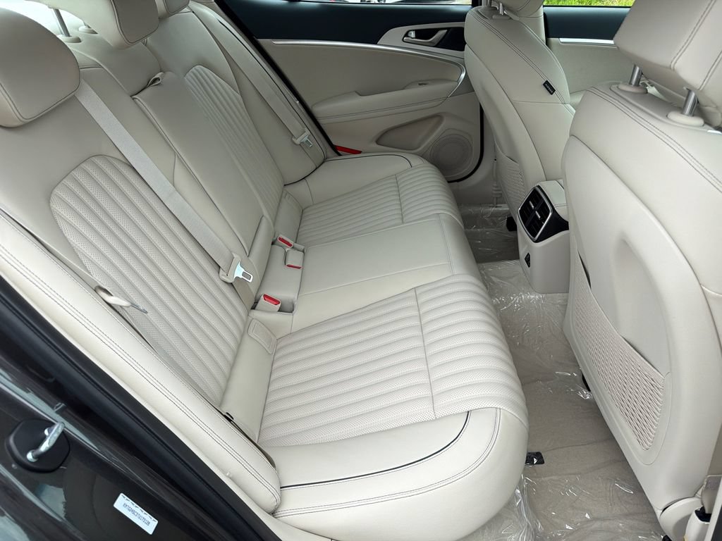 New 2026 Genesis G70 2.5T Prestige RWD image 17