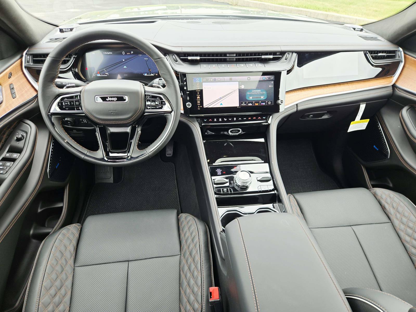 New 2027 Jeep Grand Cherokee Summit AWD/4WD image 11