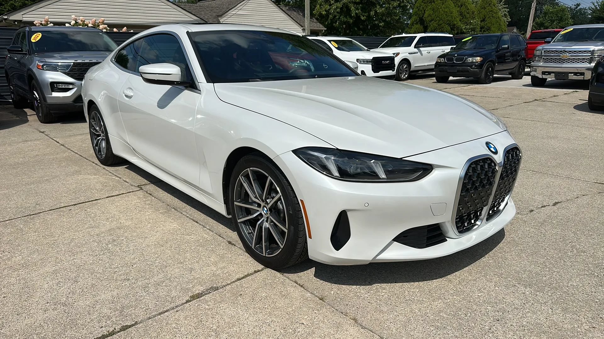 Used 2025 BMW 430i Coupe w/ Premium Package RWD image 3