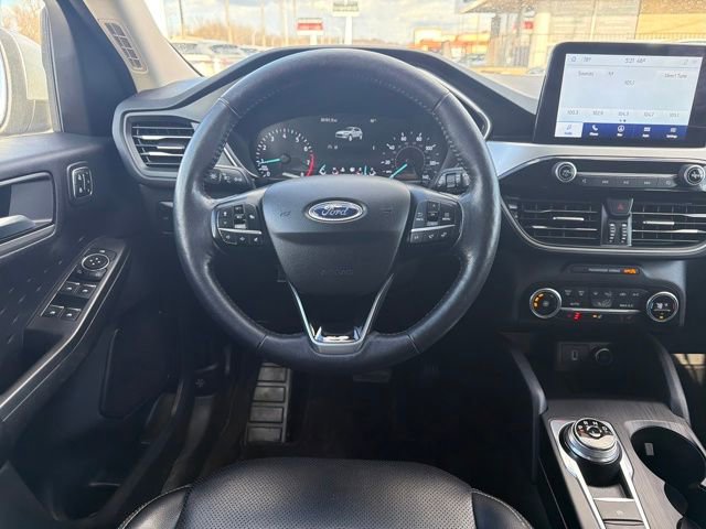 Used 2020 Ford Escape SEL image 16