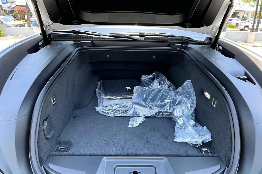 New 2026 Cadillac Escalade IQL Luxury w/ LPO, Floor Liner Package AWD/4WD image 17