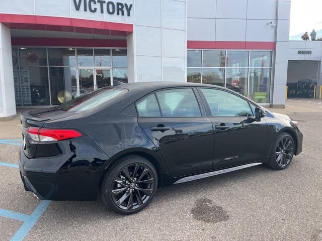 Used 2025 Toyota Corolla SE image 4