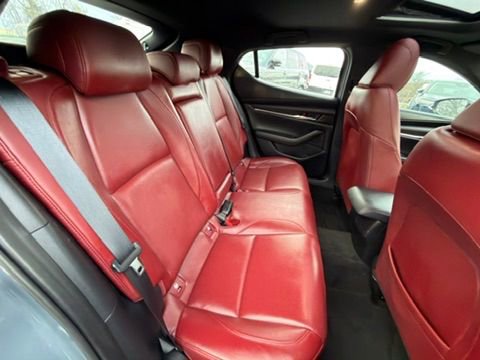 Used 2023 MAZDA MAZDA3 s image 28