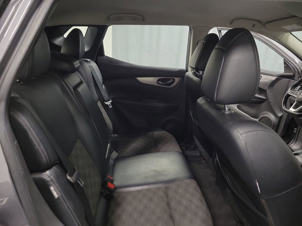 Used 2020 Nissan Rogue Sport SV w/ Technology Package image 22