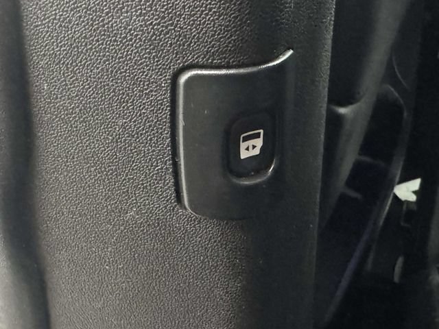 Used 2017 Dodge Grand Caravan GT FWD image 32
