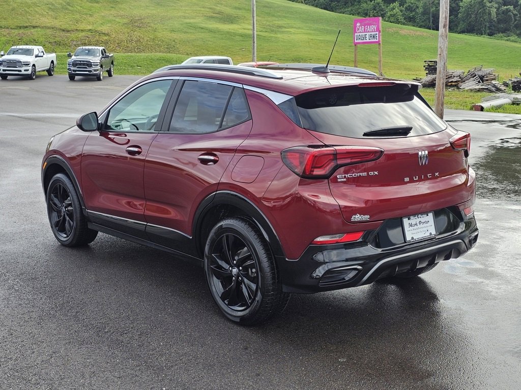 Used 2024 Buick Encore GX Sport Touring image 3