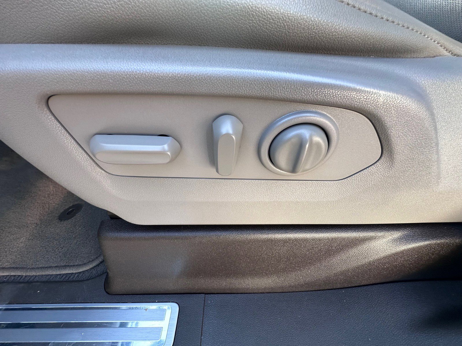 Used 2021 GMC Sierra 1500 SLT image 7