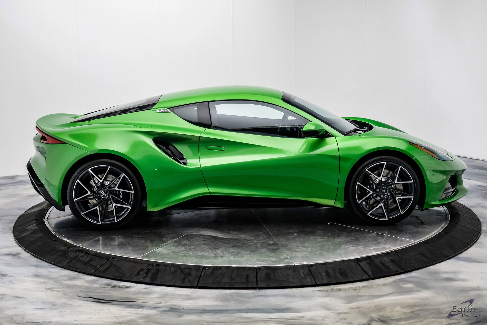 New 2026 Lotus Emira V6 SE RWD image 30