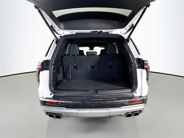 Used 2024 Chevrolet Traverse LT image 27