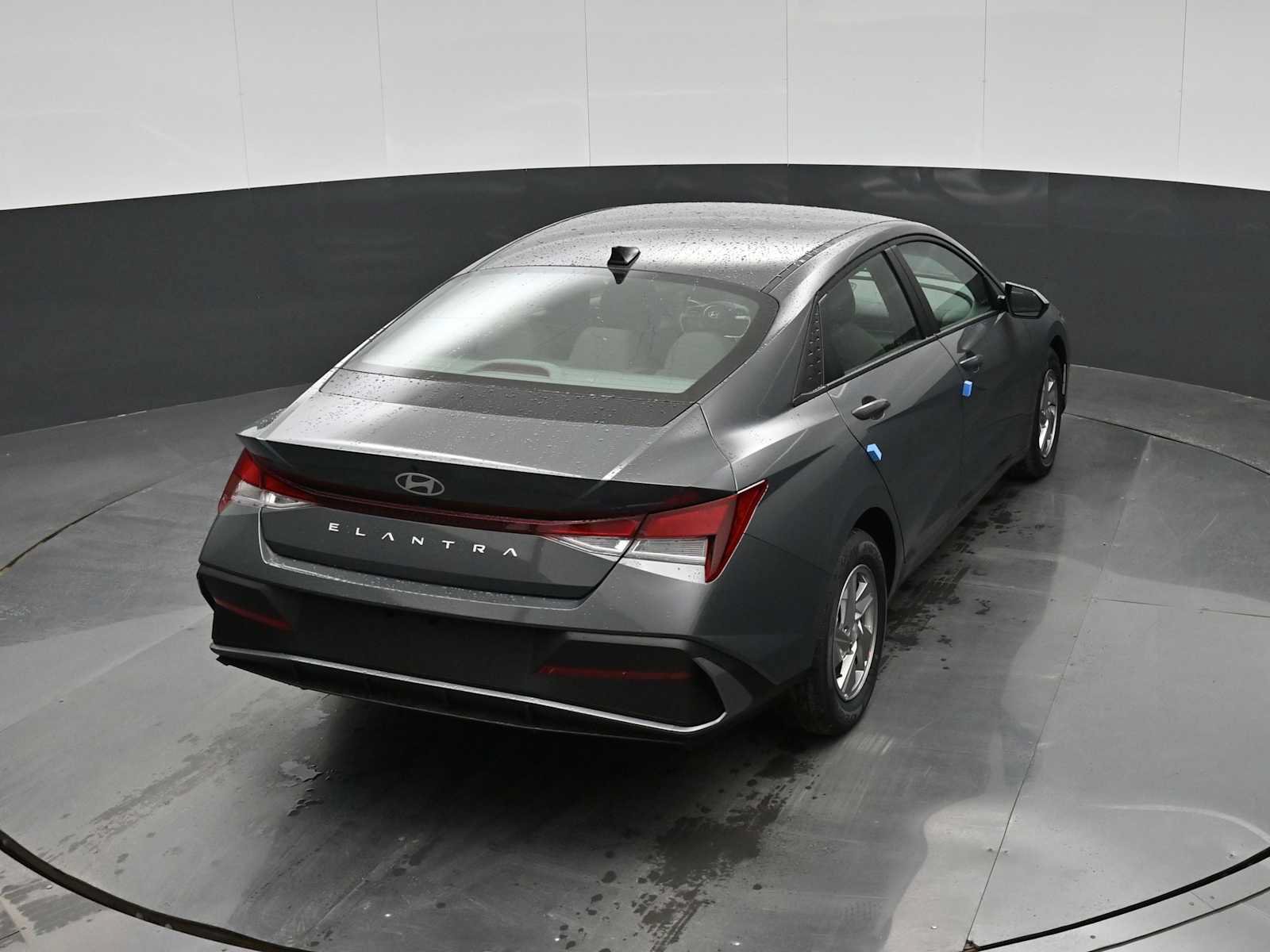 New 2026 Hyundai Elantra SE FWD image 27