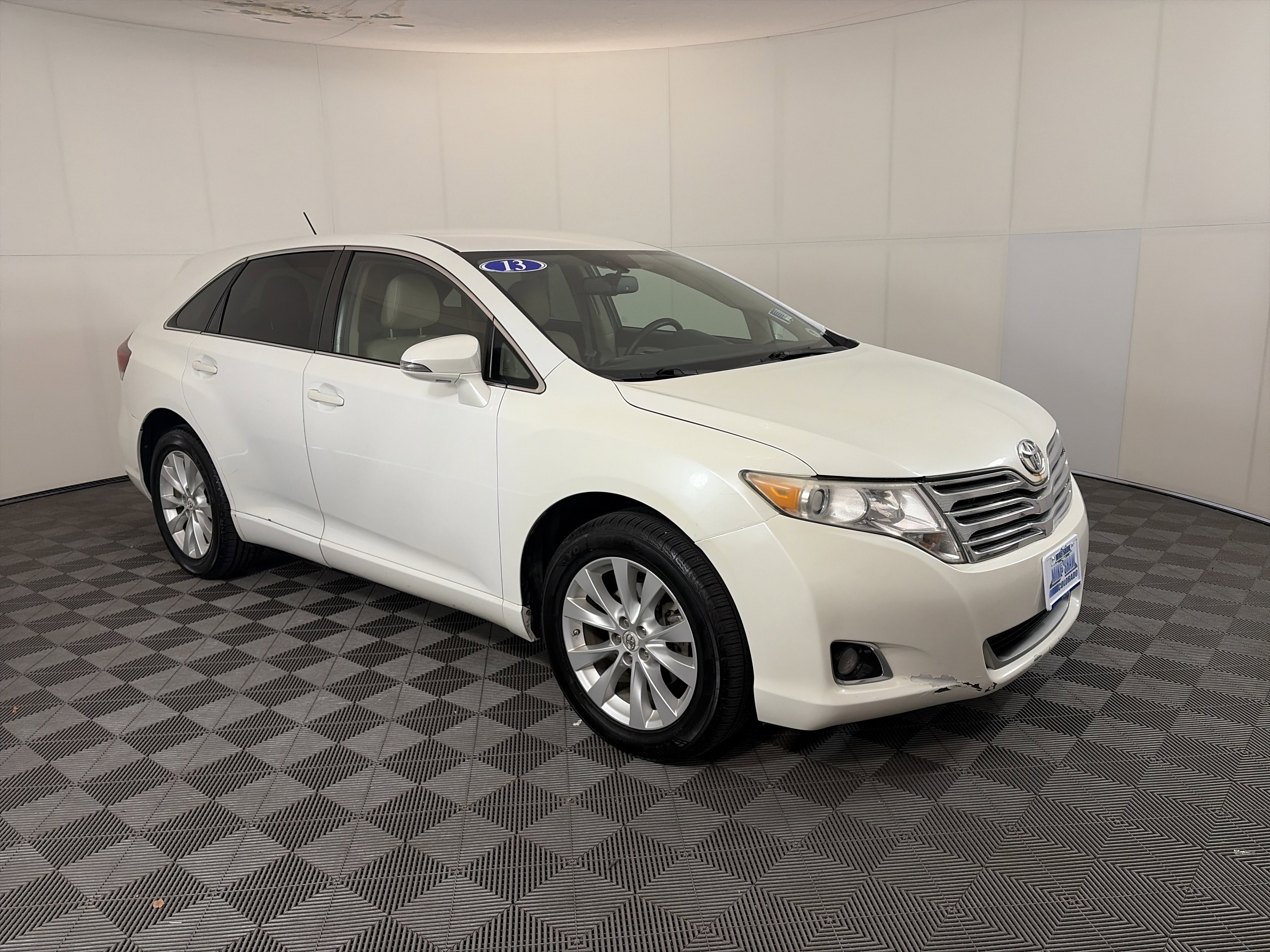 Used 2013 Toyota Venza LE image 3