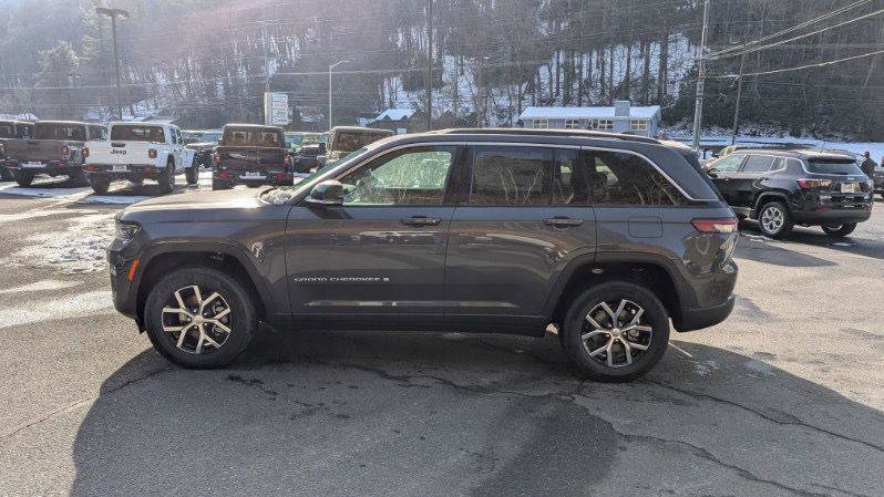 New 2025 Jeep Grand Cherokee Limited image 6