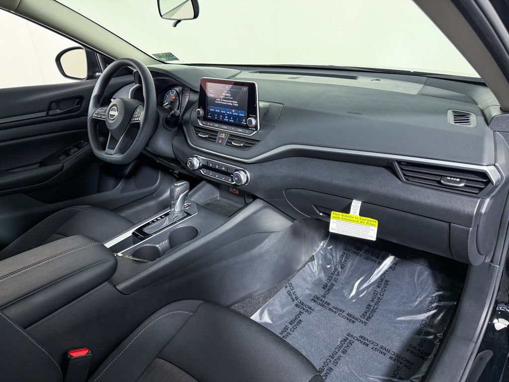 Certified 2025 Nissan Altima 2.5 S FWD image 12