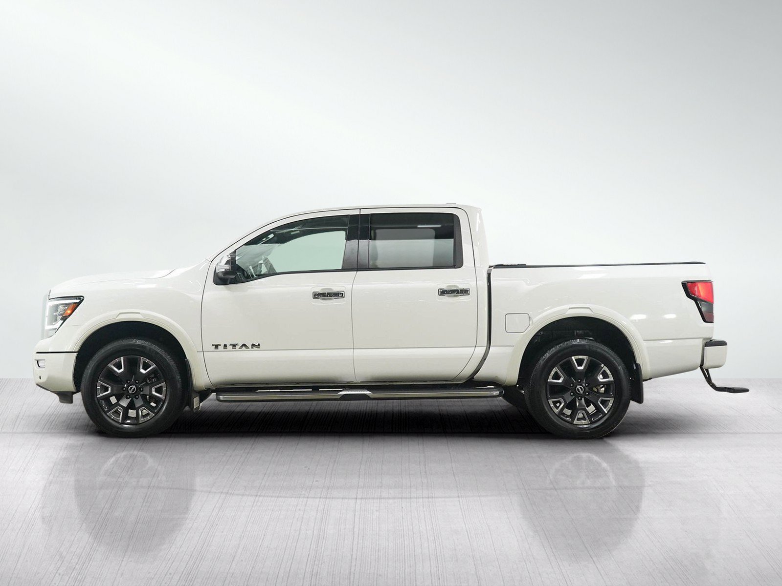 Used 2023 Nissan Titan Platinum Reserve w/ Off Road Protection Package AWD/4WD image 2