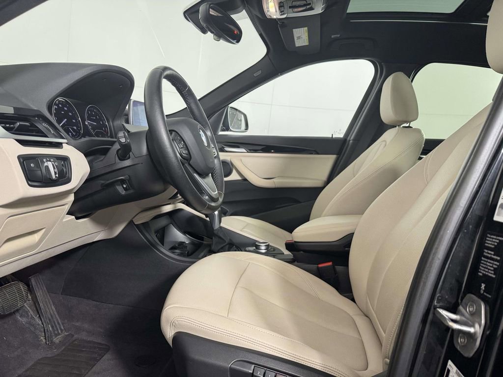 Used 2019 BMW X1 xDrive28i w/ Convenience Package AWD/4WD image 4