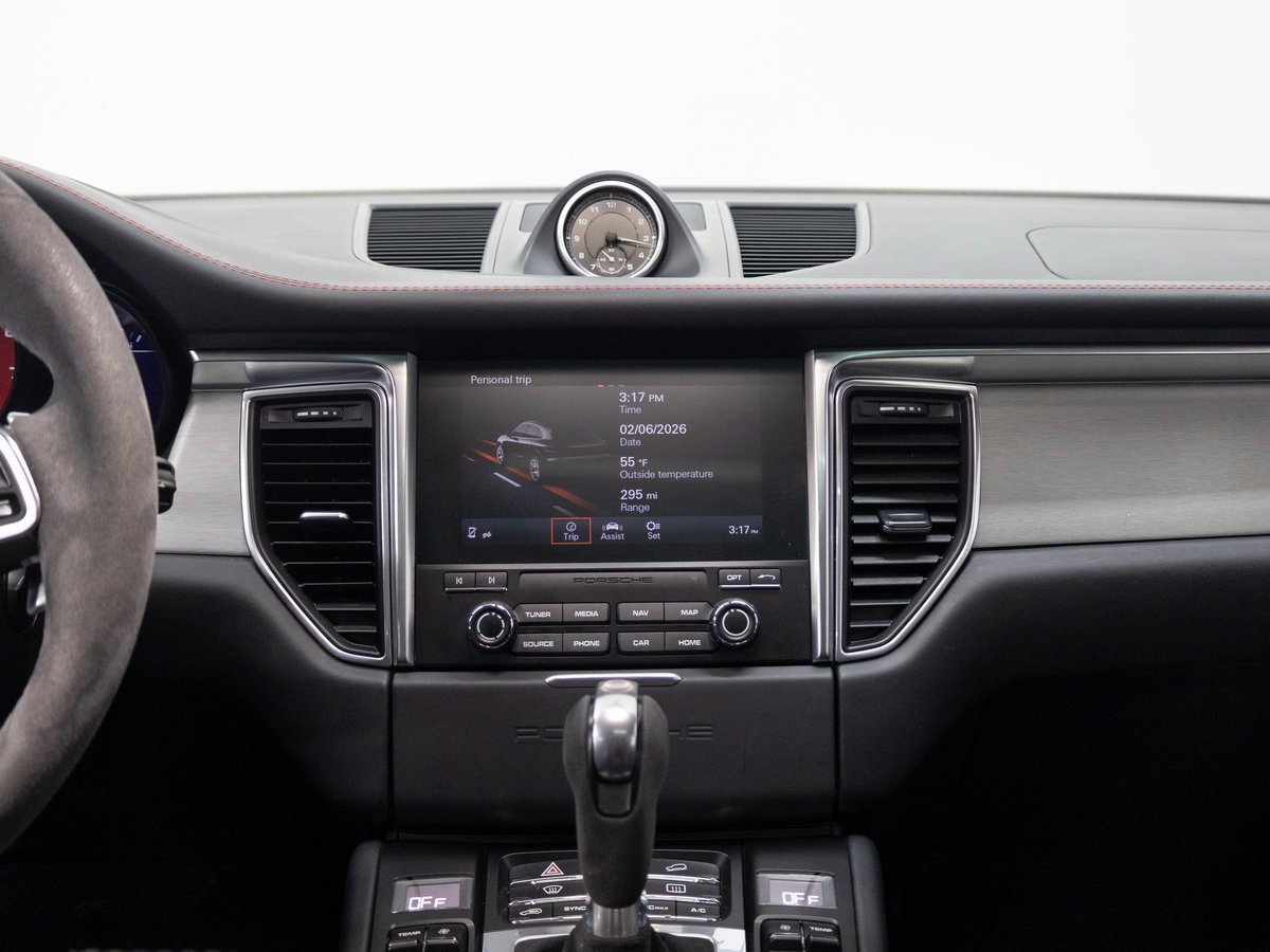 Certified 2017 Porsche Macan GTS image 13