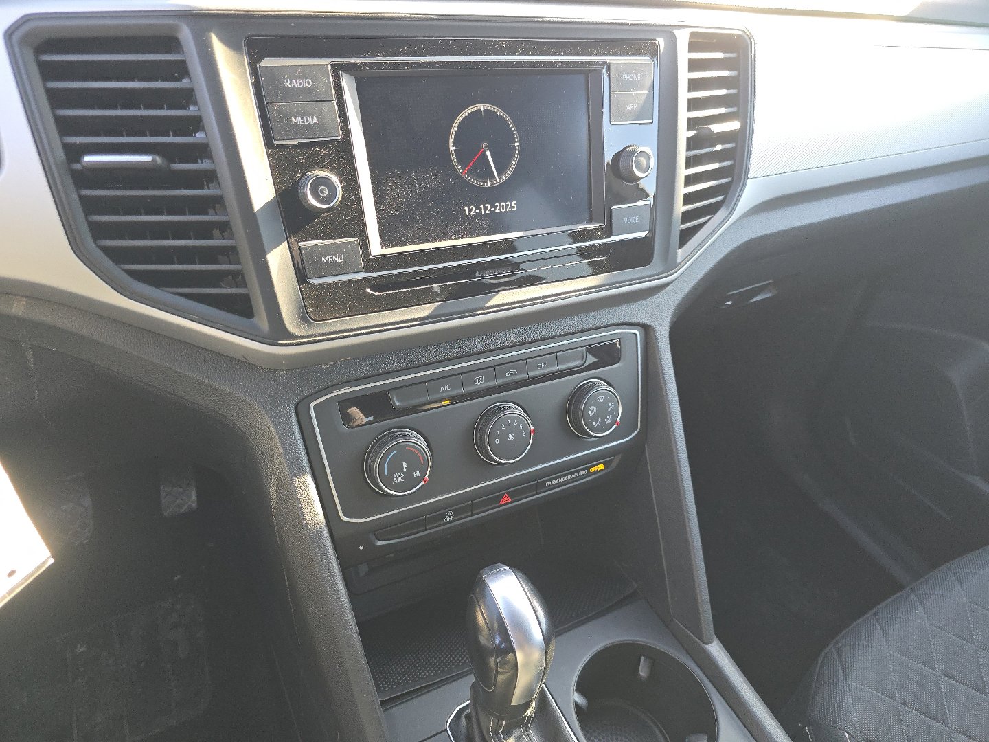 Used 2021 Volkswagen Atlas Cross Sport S image 25