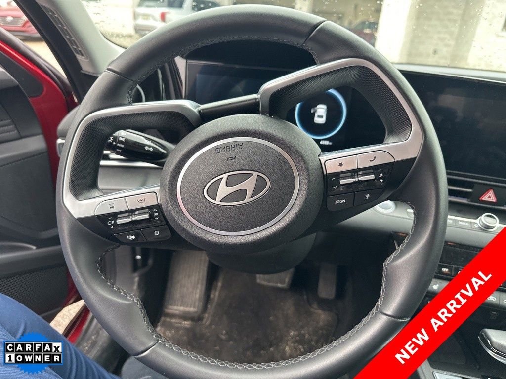 Used 2025 Hyundai Elantra SEL image 8