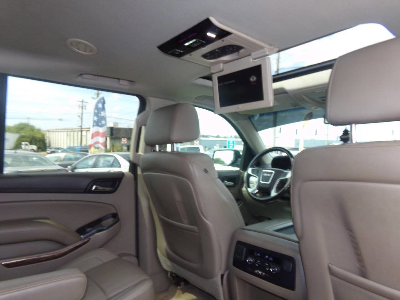 Used 2015 GMC Yukon XL SLT w/ Open Road Package image 30