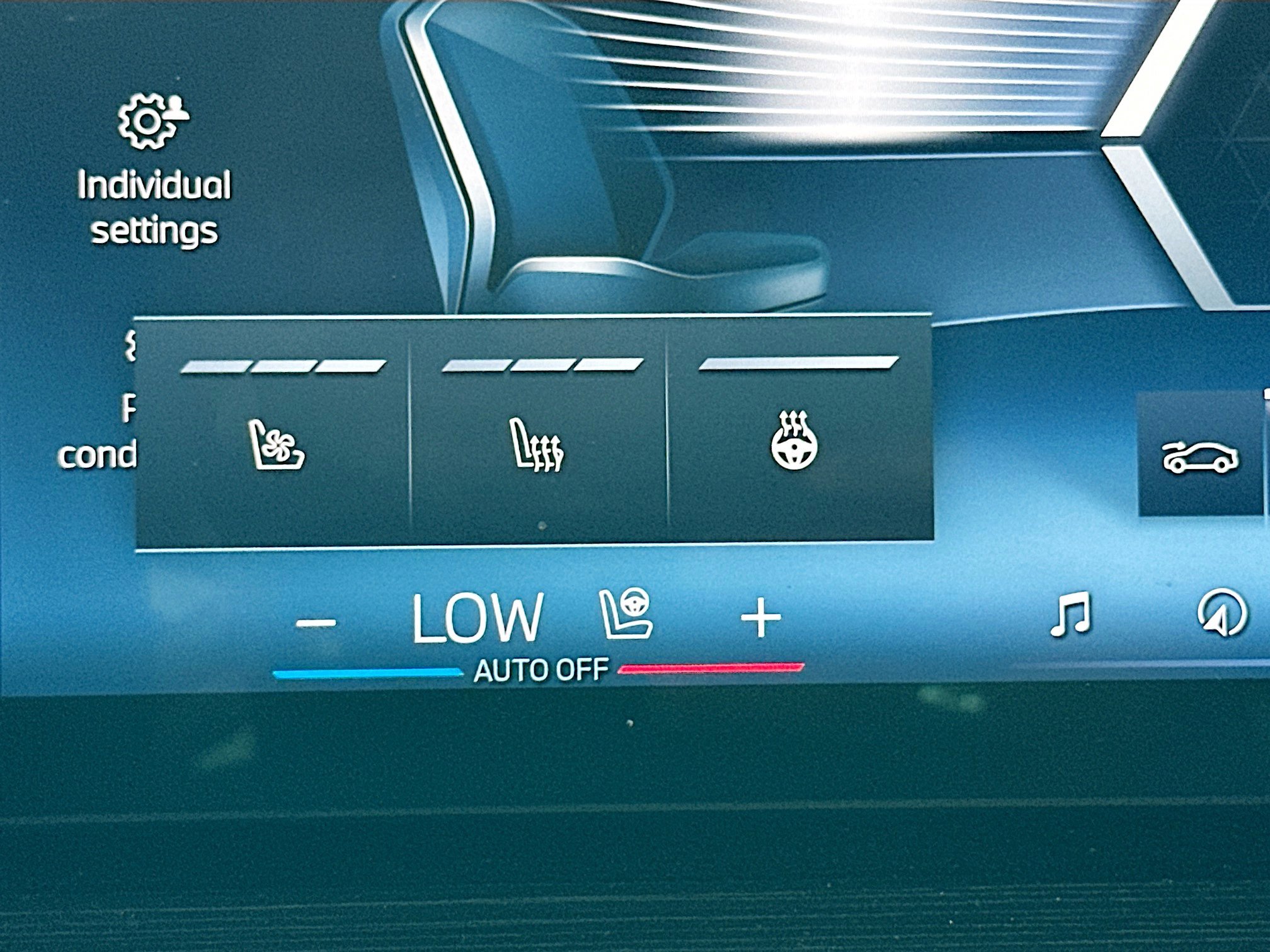 Certified 2024 BMW X7 M60i w/ Executive Package image 21