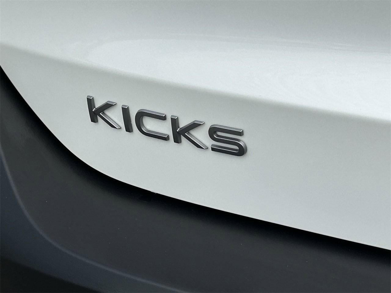 New 2026 Nissan Kicks SV image 9