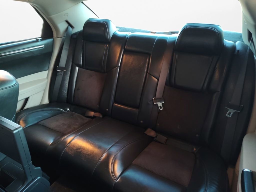 Used 2006 Chrysler 300 SRT8 w/ SRT Option Group II image 20