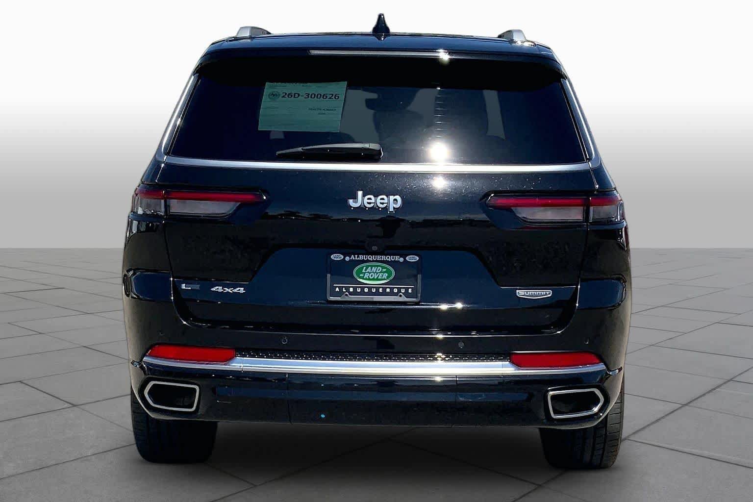 Used 2021 Jeep Grand Cherokee L Summit w/ Luxury Tech Group V AWD/4WD image 5