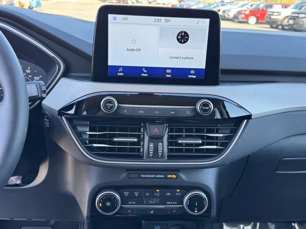 Used 2022 Ford Escape SE w/ Cold Weather Package image 8