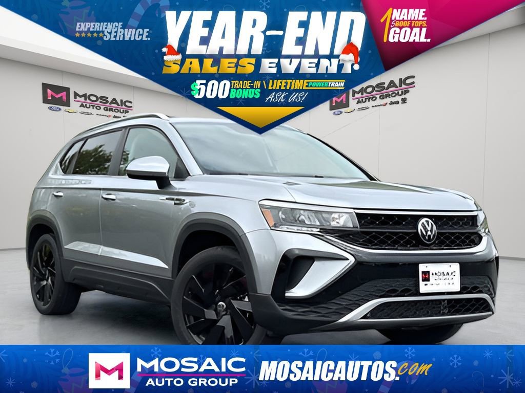 Used 2024 Volkswagen Taos SE image 1