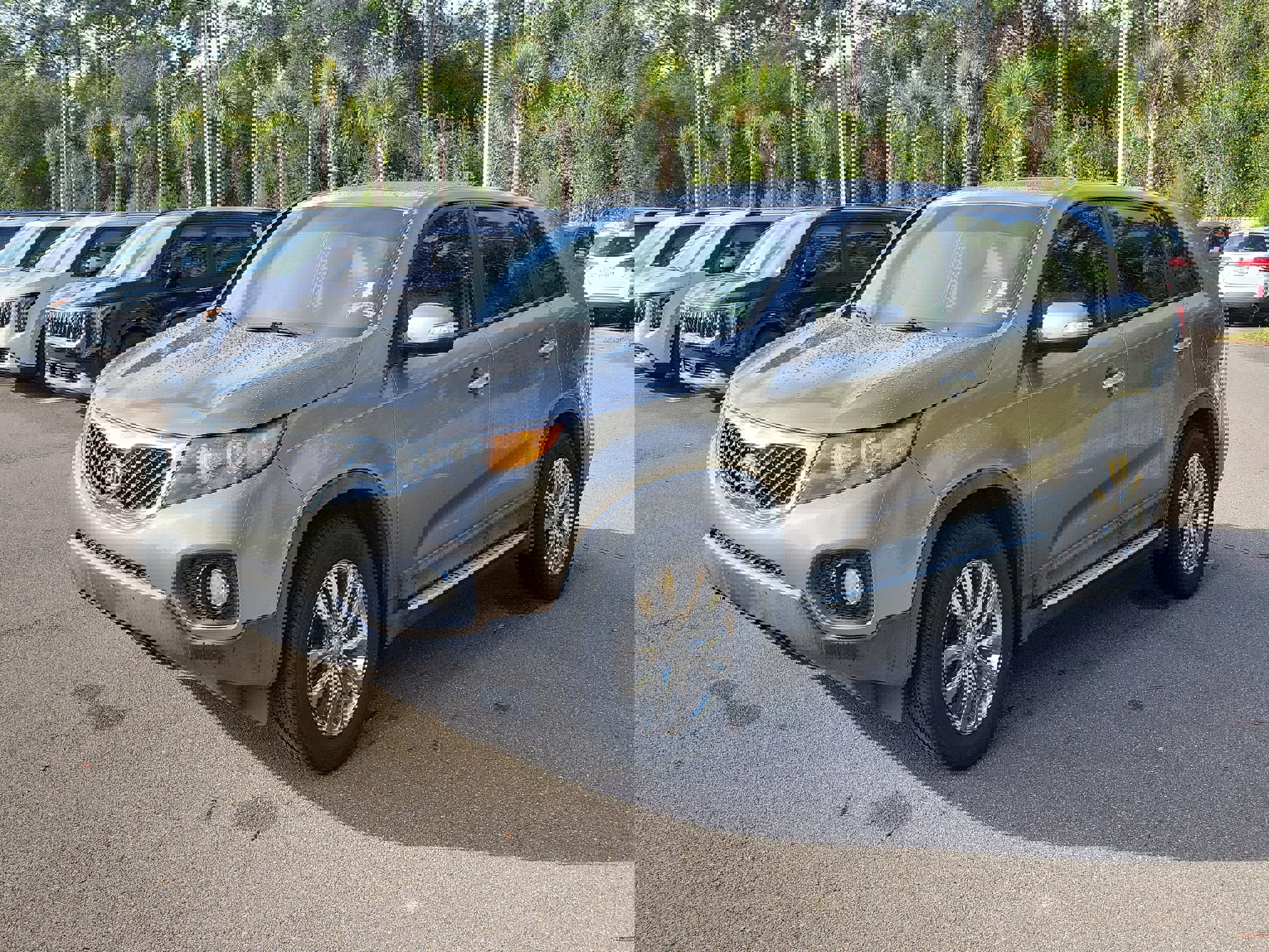 Used 2011 Kia Sorento EX w/ Limited Pkg image 3