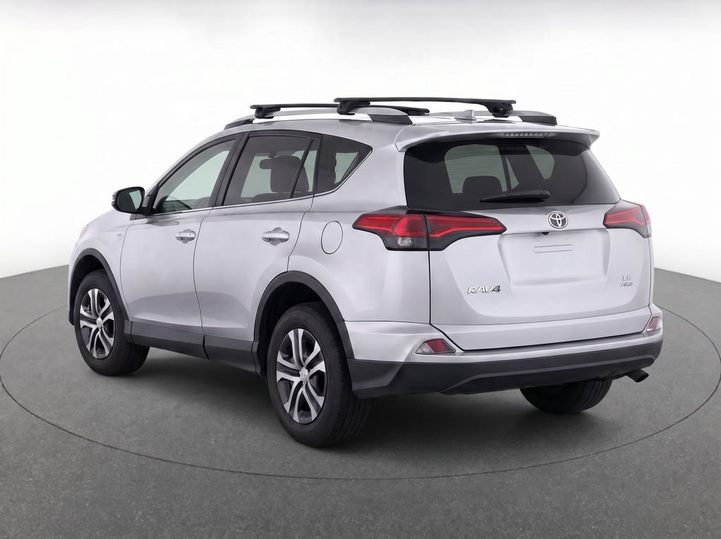 Used 2016 Toyota RAV4 LE AWD/4WD image 3