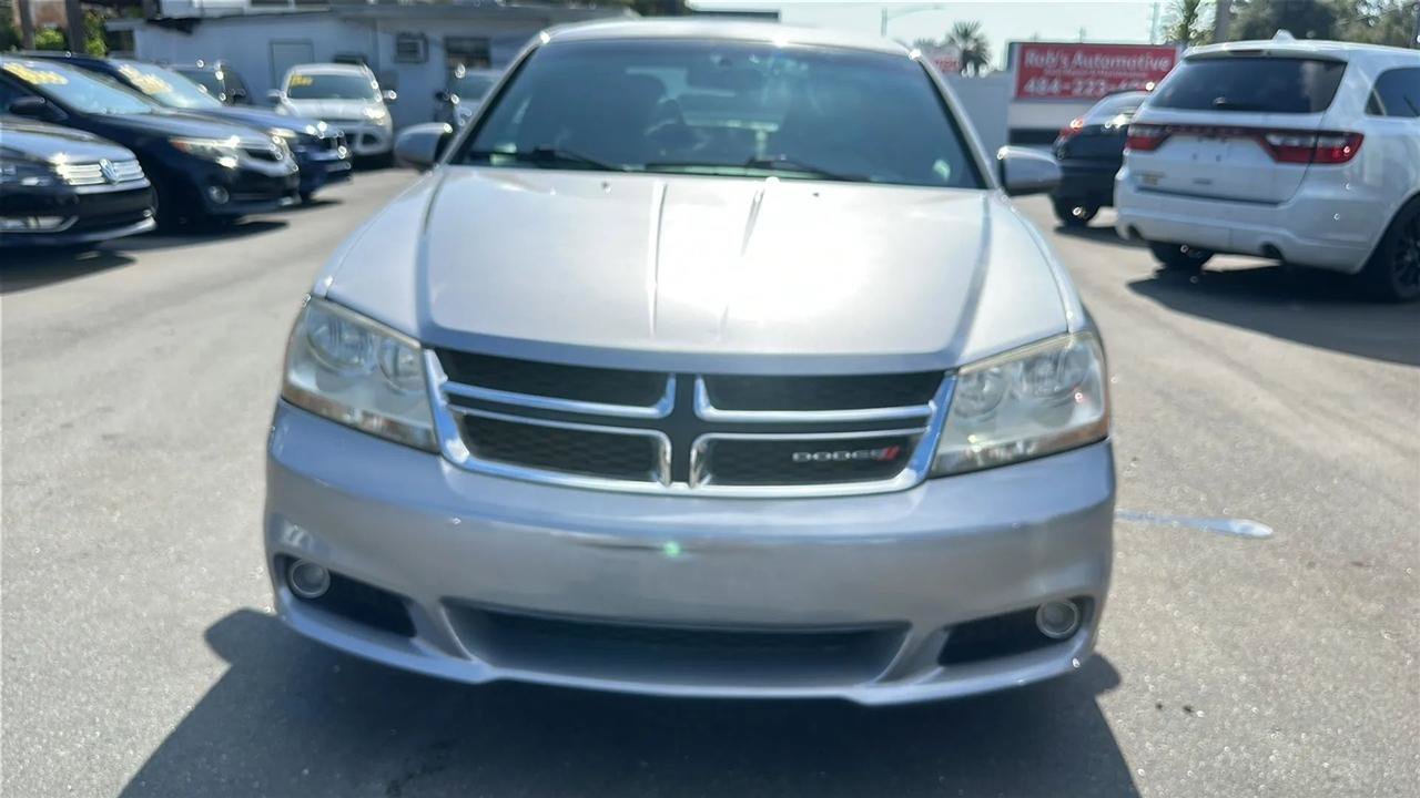 Used 2013 Dodge Avenger SXT FWD image 3