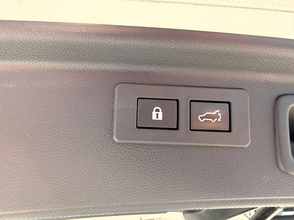 Used 2023 Subaru Forester Premium AWD/4WD image 8