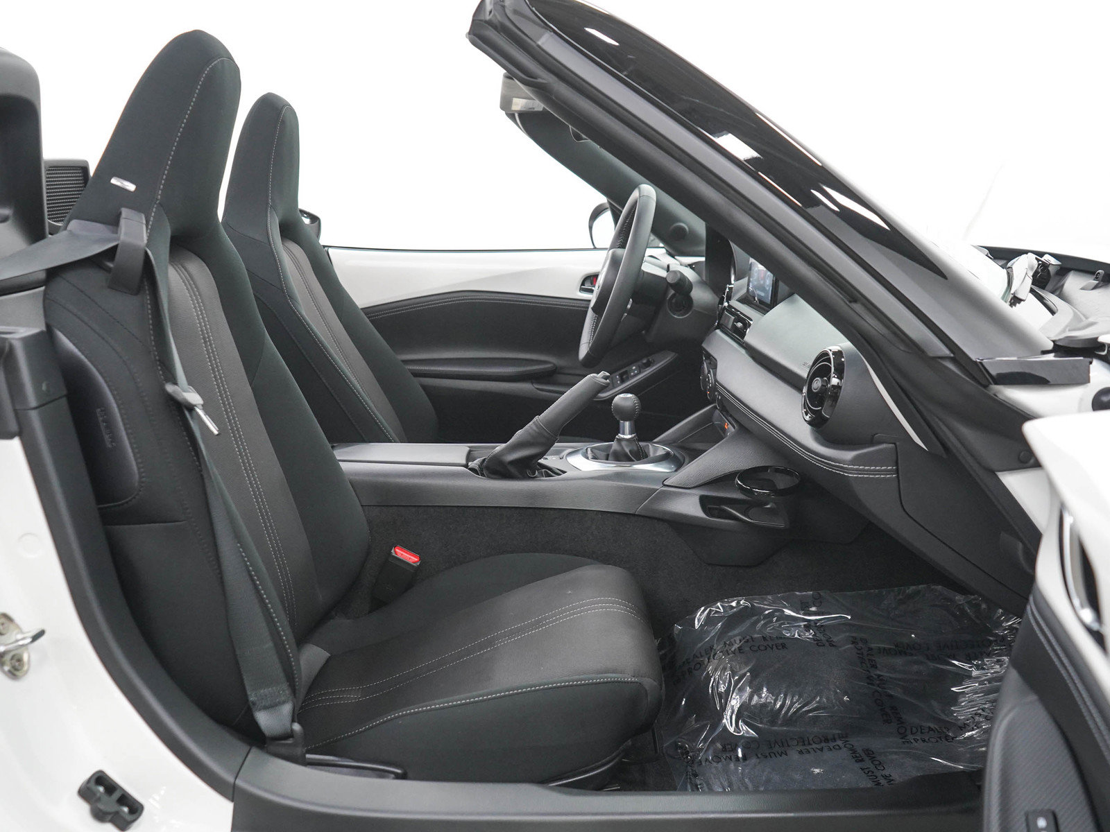 Used 2023 MAZDA MX-5 Miata Club w/ Appearance Package RWD image 12