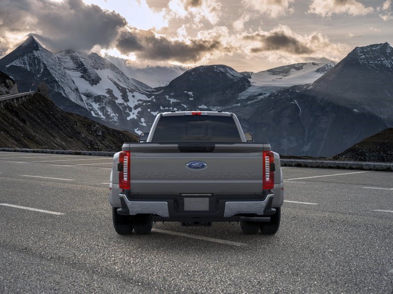 New 2026 Ford F350 XLT w/ XLT Premium Package AWD/4WD image 5