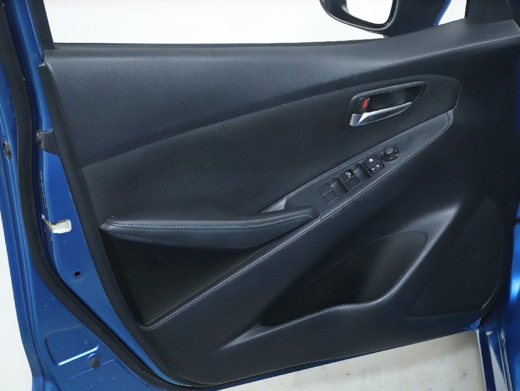 Used 2016 Scion iA Base image 15