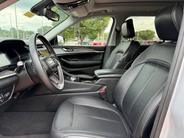 Used 2022 Jeep Grand Cherokee L Limited image 14