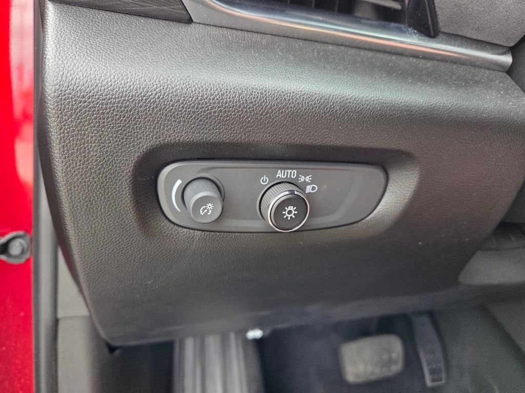 Used 2023 Chevrolet Traverse High Country image 26