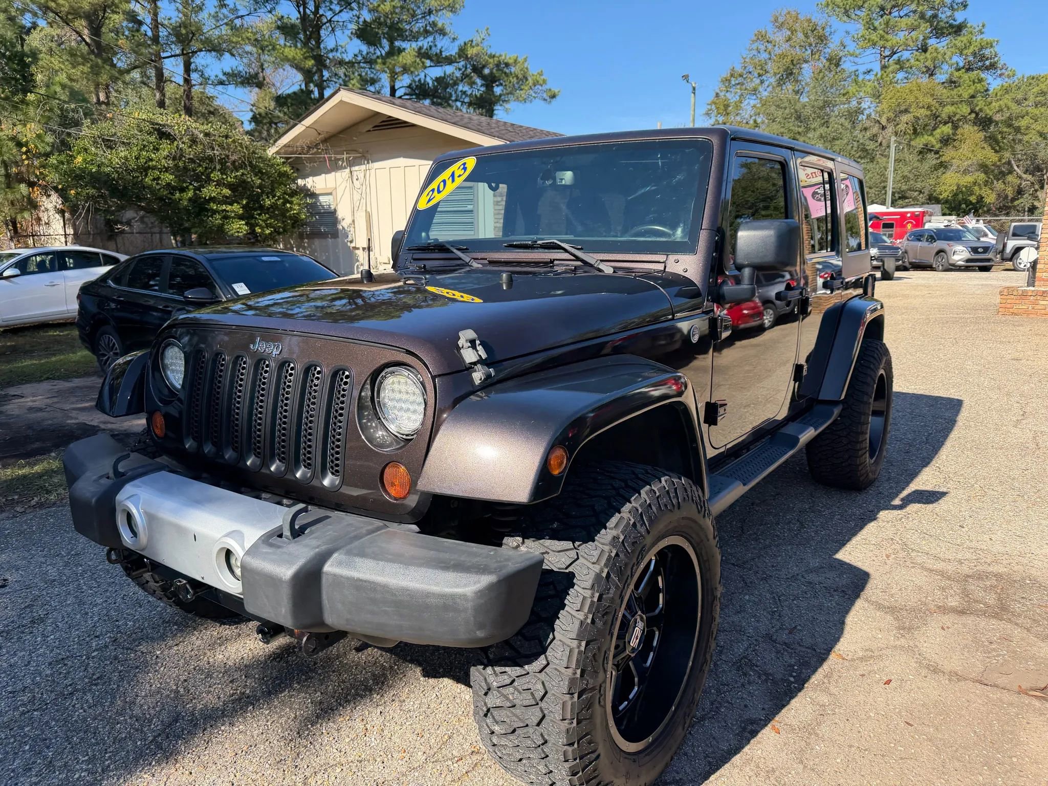 Used 2013 Jeep Wrangler Unlimited Sahara image 1