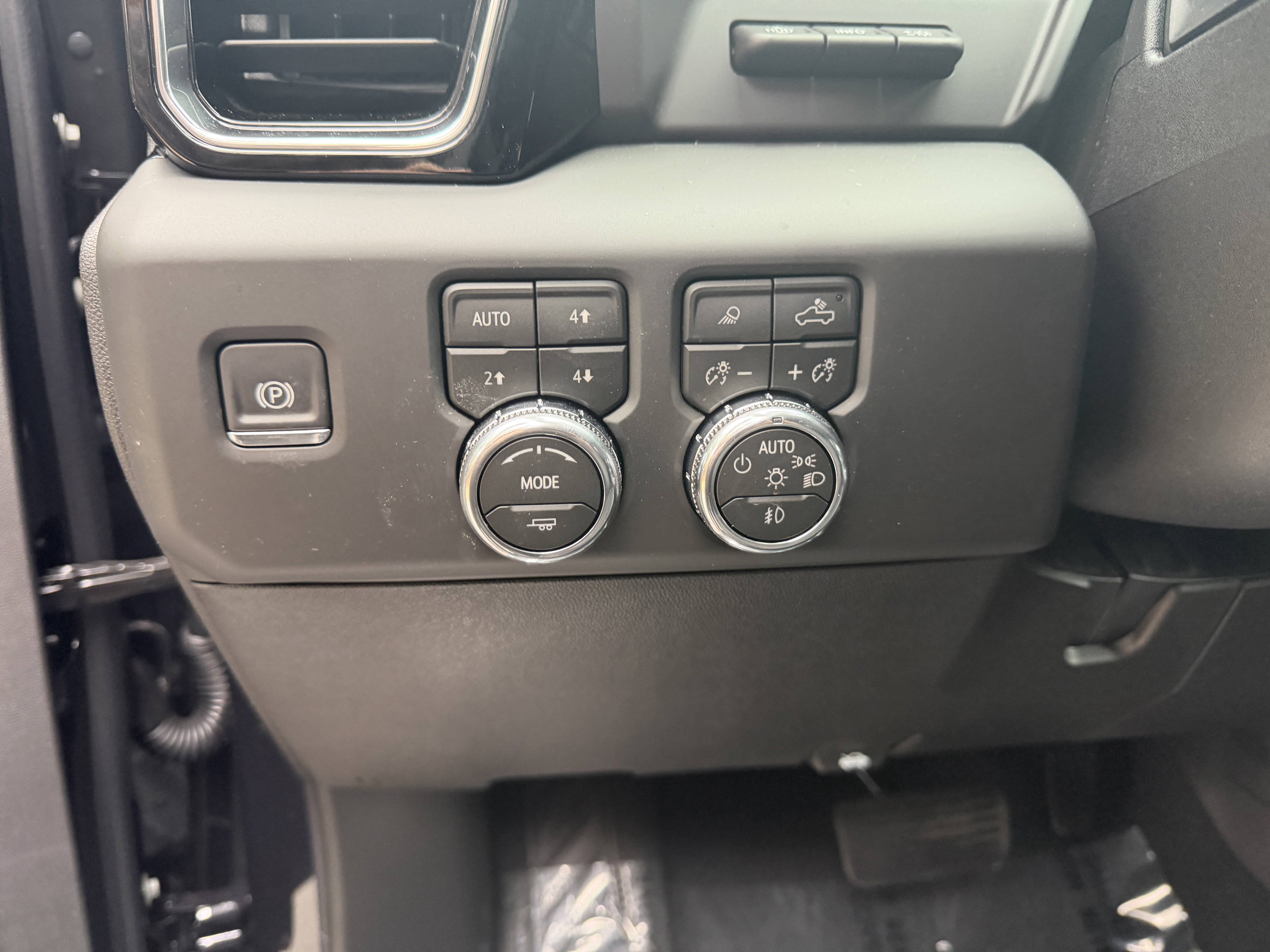 New 2026 GMC Sierra 3500 Denali w/ Denali Reserve Package AWD/4WD image 20
