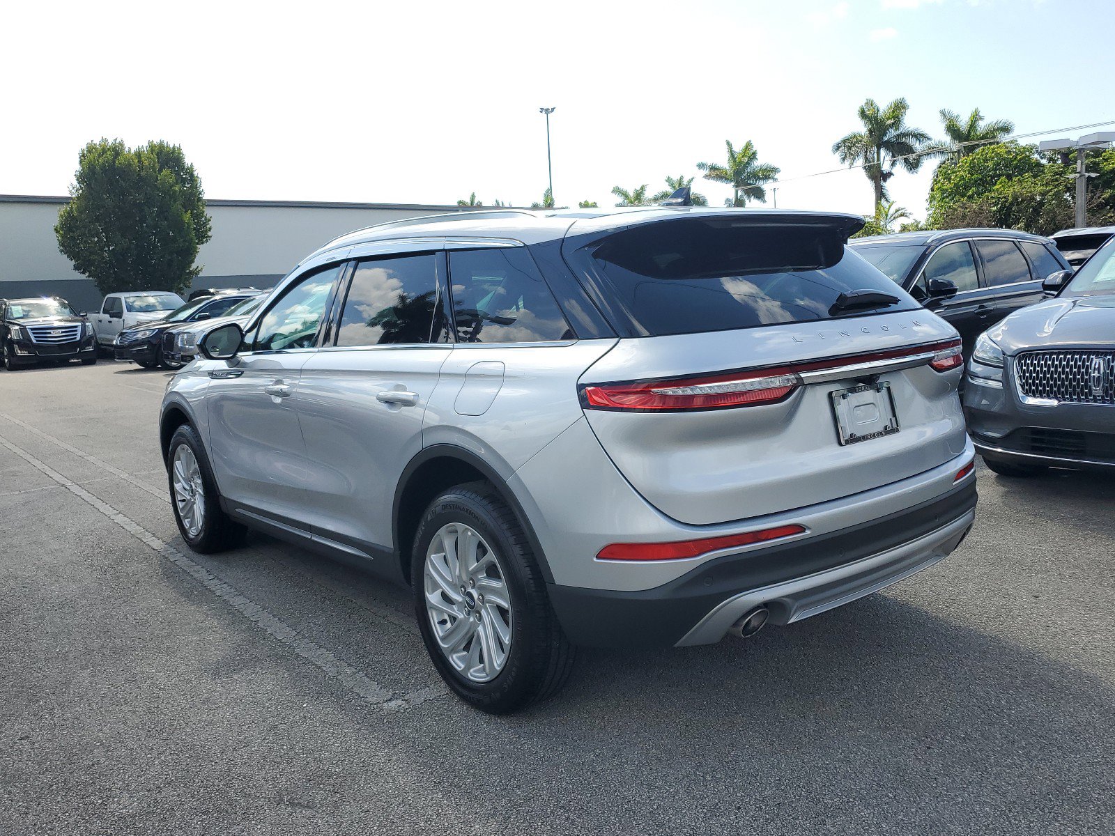 Used 2020 Lincoln Corsair FWD image 4