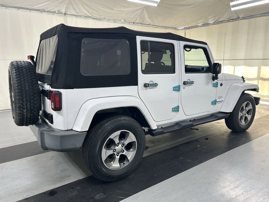 Used 2017 Jeep Wrangler Unlimited Sahara w/ Connectivity Group AWD/4WD image 2