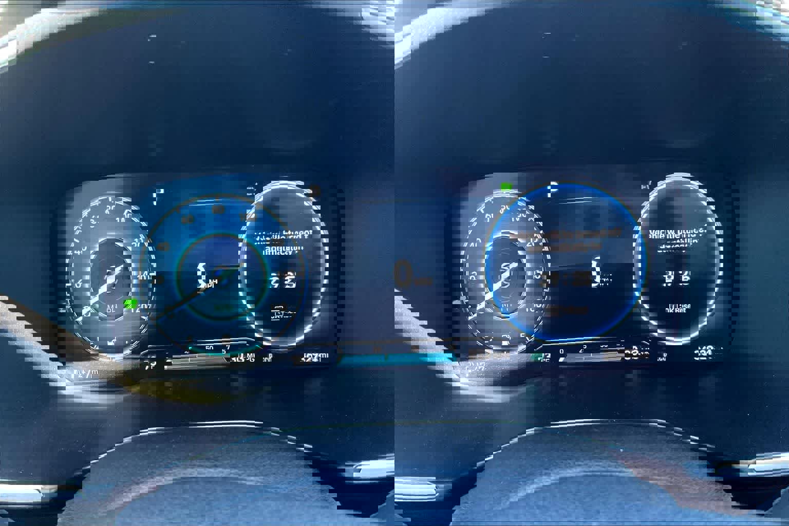 Used 2023 Hyundai Santa Fe Limited w/ Cargo Package image 16