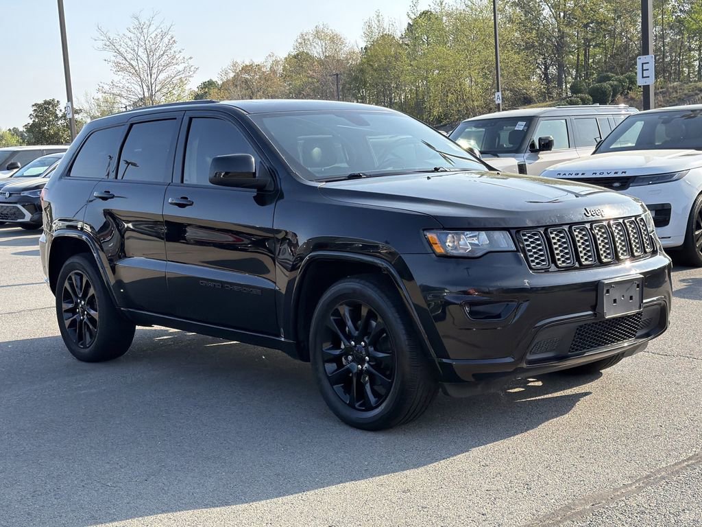 Used 2019 Jeep Grand Cherokee Altitude image 7