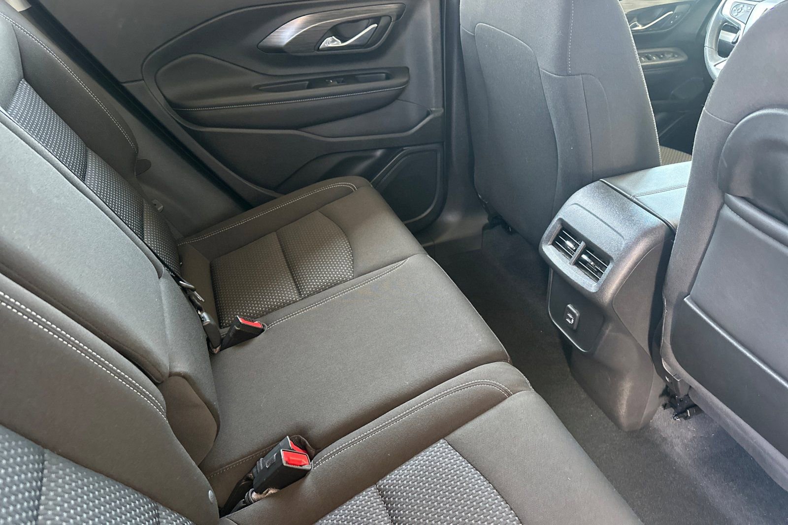 Used 2023 GMC Terrain SLE FWD image 19